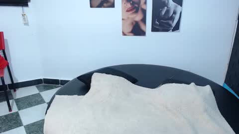 Cinthya online show from 25, 10, 2025