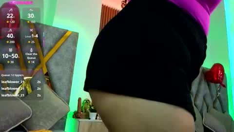 Cintia online show from 6, 3, 2026