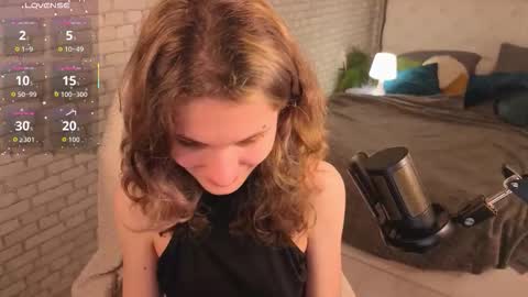 Snapshot of cipherella chatting on 13, 11, 2025 Jennie online show from 13, 11, 2025