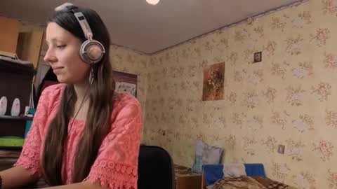 Lisa Salivan online show from 1, 11, 2025