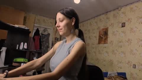 Lisa Salivan online show from 3, 11, 2025