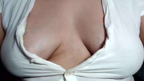 CLARA AT YOUR SERVICE online show from 2, 1, 2025