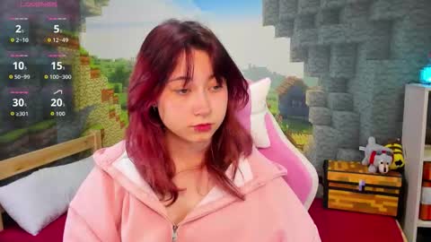 Snapshot of clarabenson chatting on 28, 11, 2025 clarabenson online show from 28, 11, 2025