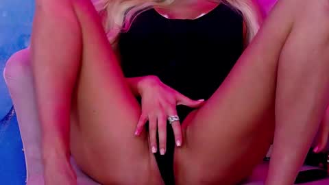 Snapshot of clarahazell chatting on 28, 2, 2025 ClaraHazel online show from 28, 2, 2025