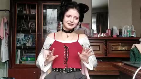 Eva online show from 10, 10, 2025