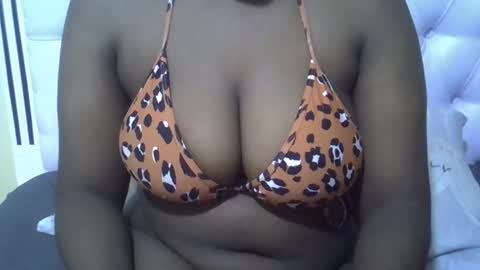 Snapshot of classy_zoey chatting on 16, 10, 2025 classy_zoey online show from 16, 10, 2025