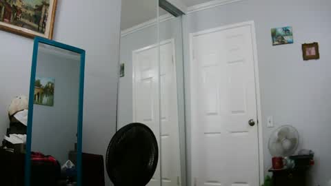 Claudia online show from 22, 2, 2025