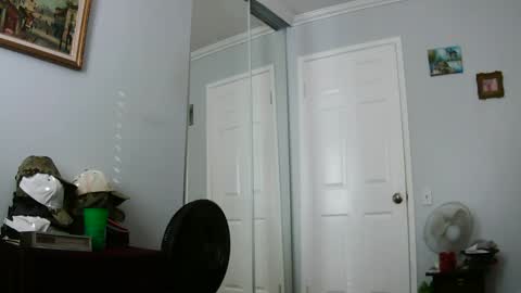 Claudia online show from 26, 2, 2025