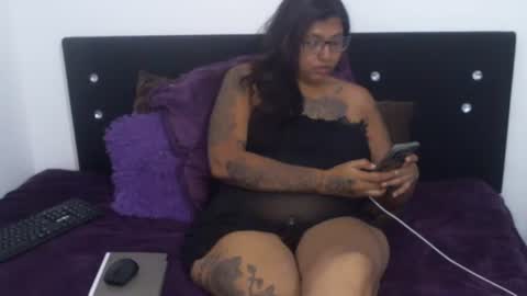 claudine valencia online show from 14, 12, 2025