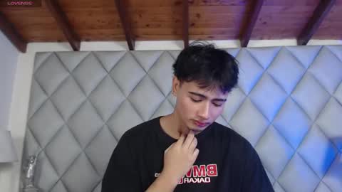 clement_reyes online show from 2, 11, 2025