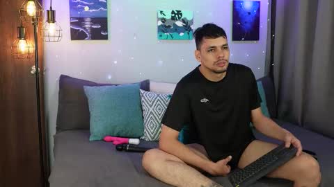 Snapshot of cleoanubis_ chatting on 4, 10, 2025 Girl Juliana and Federico online show from 4, 10, 2025