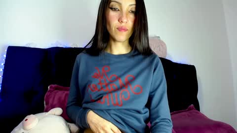 Snapshot of cleopatra_cute chatting on 12, 12, 2024  Nicol  online show from 12, 12, 2024