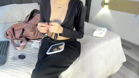 Snapshot of cleowhite_ chatting on 9, 9, 2025 cleowhite_ online show from 9, 9, 2025