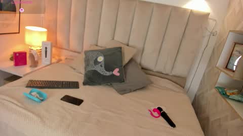 Snapshot of clhoe_johnson_ chatting on 25, 10, 2025 clhoe_johnson_ online show from 25, 10, 2025