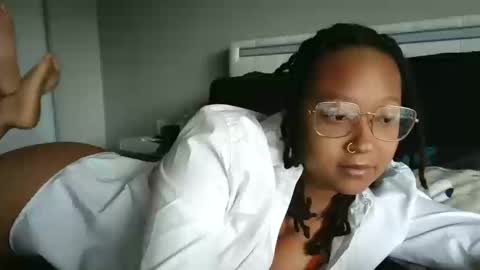 Snapshot of clioenchants chatting on 10, 10, 2025 High Queen Clio online show from 10, 10, 2025