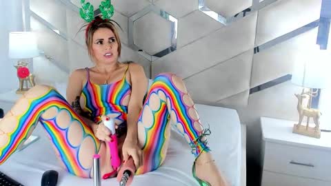 Queen Cloe online show from 20, 12, 2024