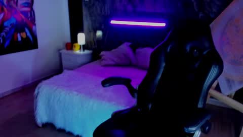 Cloe  online show from 16, 10, 2025