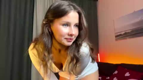 Jenny online show from 5, 10, 2025