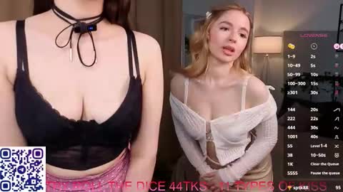 Snapshot of cloverfarewell chatting on 8, 3, 2026 Kira online show from 8, 3, 2026