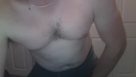 Snapshot of clovershit1 chatting on 6, 10, 2025 clovershit1 online show from 6, 10, 2025