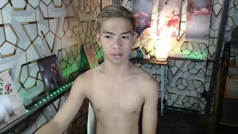 Snapshot of clyde_twinkx chatting on 6, 11, 2025 clyde_twinkx online show from 6, 11, 2025