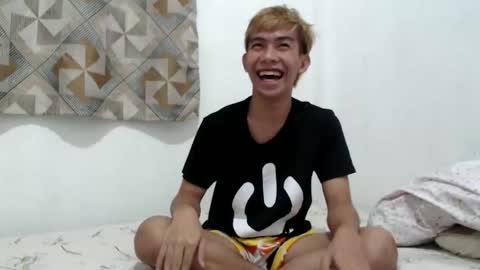 Snapshot of clyde_twinkx chatting on 19, 11, 2025 clyde_twinkx online show from 19, 11, 2025