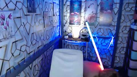 Snapshot of clyde_twinkx chatting on 21, 11, 2025 clyde_twinkx online show from 21, 11, 2025