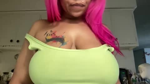 CocaNutt online show from 22, 1, 2025