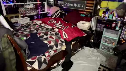 COCK N CREAMZ  WET DREAMZ online show from 31, 12, 2024