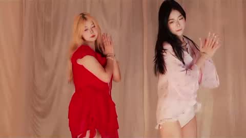 coco2002924 online show from 13, 10, 2025