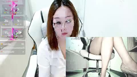 Snapshot of coco_coo chatting on 5, 1, 2025 coco online show from 5, 1, 2025