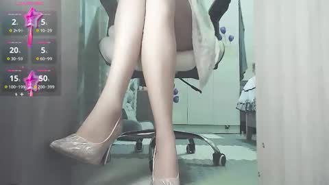 Snapshot of coco_coo chatting on 20, 10, 2025 coco online show from 20, 10, 2025