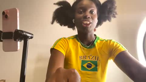 Snapshot of cocofantasia chatting on 8, 12, 2024 Cocofantasia online show from 8, 12, 2024