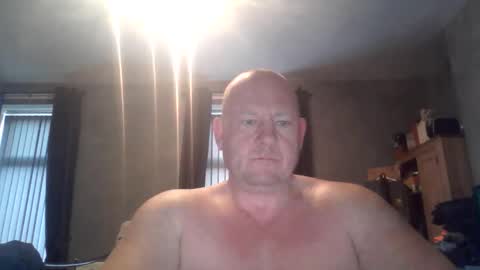 Snapshot of col4nows chatting on 17, 11, 2025 col4nows online show from 17, 11, 2025