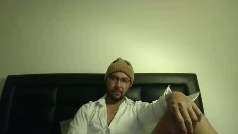 Snapshot of colausex chatting on 23, 11, 2025 colausex online show from 23, 11, 2025