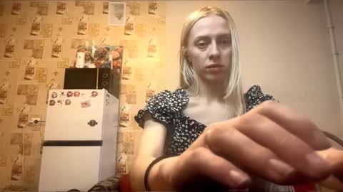 Snapshot of colenewilison chatting on 5, 11, 2025 Katherine online show from 5, 11, 2025