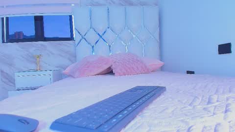 Snapshot of colett_hall chatting on 31, 10, 2025 colett online show from 31, 10, 2025