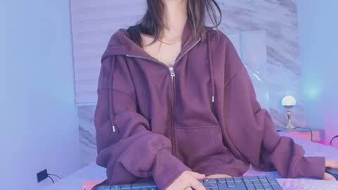 Snapshot of colett_hall chatting on 12, 11, 2025 colett online show from 12, 11, 2025