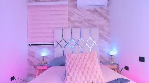 Snapshot of colett_hall chatting on 13, 11, 2025 colett online show from 13, 11, 2025