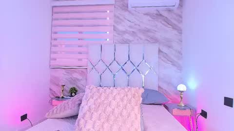 Snapshot of colett_hall chatting on 21, 11, 2025 colett online show from 21, 11, 2025