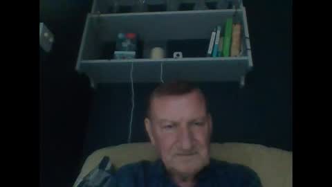 Snapshot of colinbeech chatting on 17, 12, 2024 colinbeech online show from 17, 12, 2024