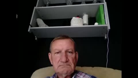 Snapshot of colinbeech chatting on 7, 10, 2025 colinbeech online show from 7, 10, 2025