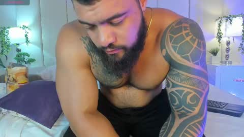 Snapshot of college_muscle_ass chatting on 29, 10, 2025 college_muscle_ass online show from 29, 10, 2025