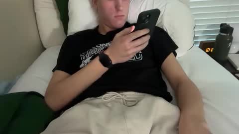 collegetwinky6769 online show from 31, 1, 2026