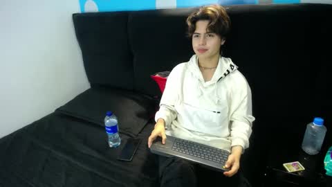 collinstone online show from 9, 2, 2025