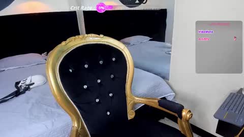 collinstone online show from 6, 11, 2025