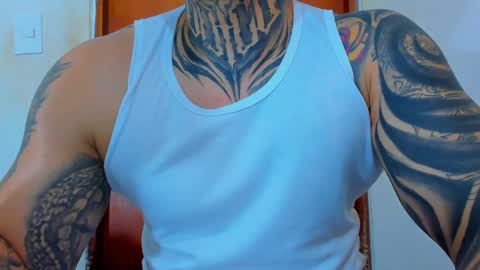 Snapshot of colombian_monster_cock chatting on 27, 10, 2025 camilo online show from 27, 10, 2025
