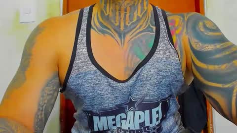 Snapshot of colombian_monster_cock chatting on 13, 11, 2025 camilo online show from 13, 11, 2025