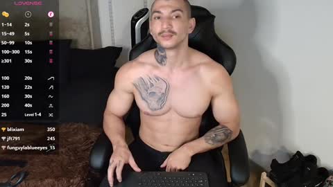 colombianmuscle8 online show from 10, 2, 2025