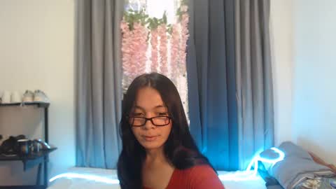 come_wet_me online show from 11, 3, 2025